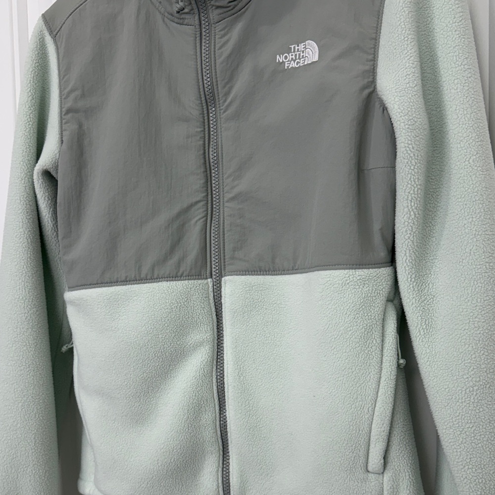 The North Face Women's Fleece Jacket Size Small - Picture 3 of 9